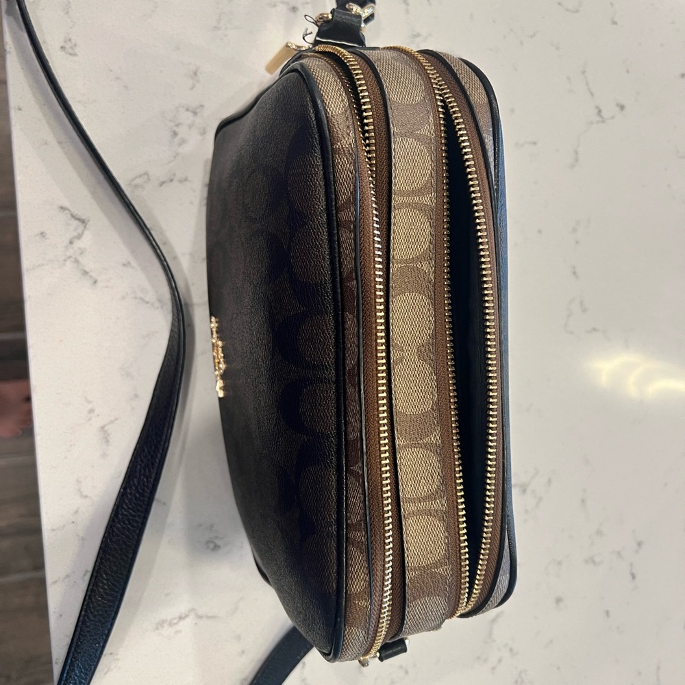 Shoulder/cross body coach purse